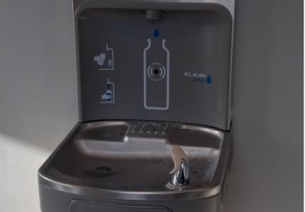 Indoor drinking fountain with bottle filler