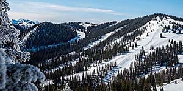 Monarch Mountain ski runs covered in snow